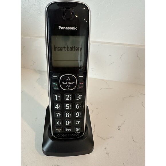 Panasonic KX-TG885SK Link2Cell Bluetooth Cordless Phone System 5 Handsets - Picture 8 of 10
